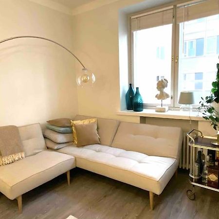 Glorious Apartment In Hakaniemi Helsinki Bagian luar foto